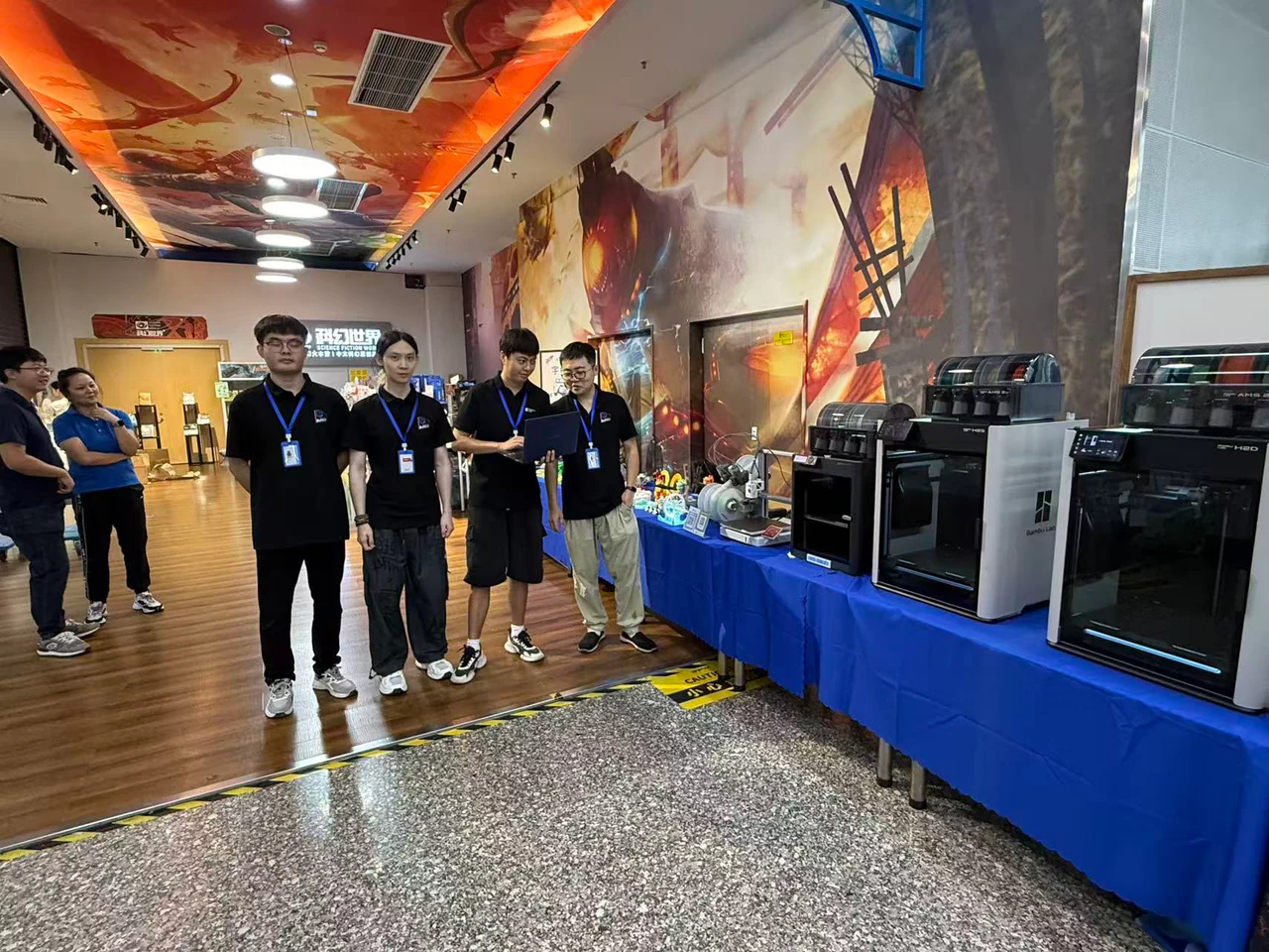 妙趣构参与成都科技馆全国科普月活动现场
